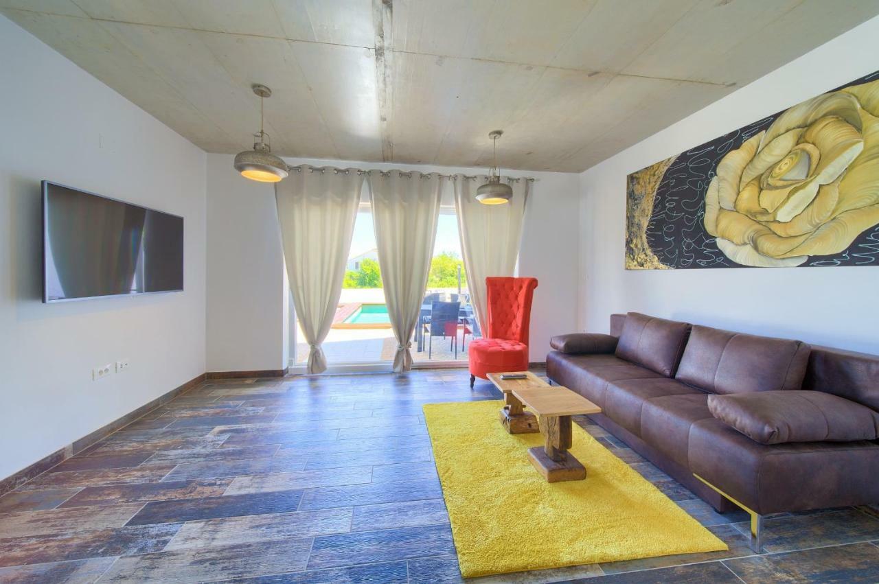 Pax Houses Vrh  Kültér fotó